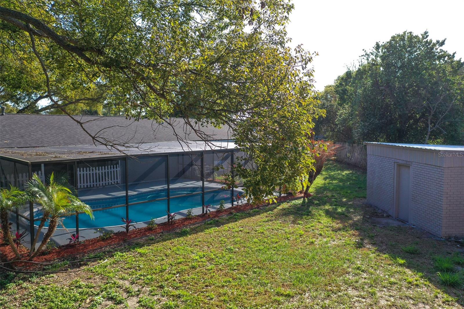 Image 25 of 33 For 2700 Idylridge Drive