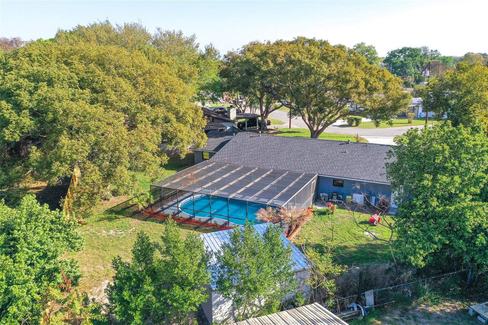 Image 28 of 33 For 2700 Idylridge Drive