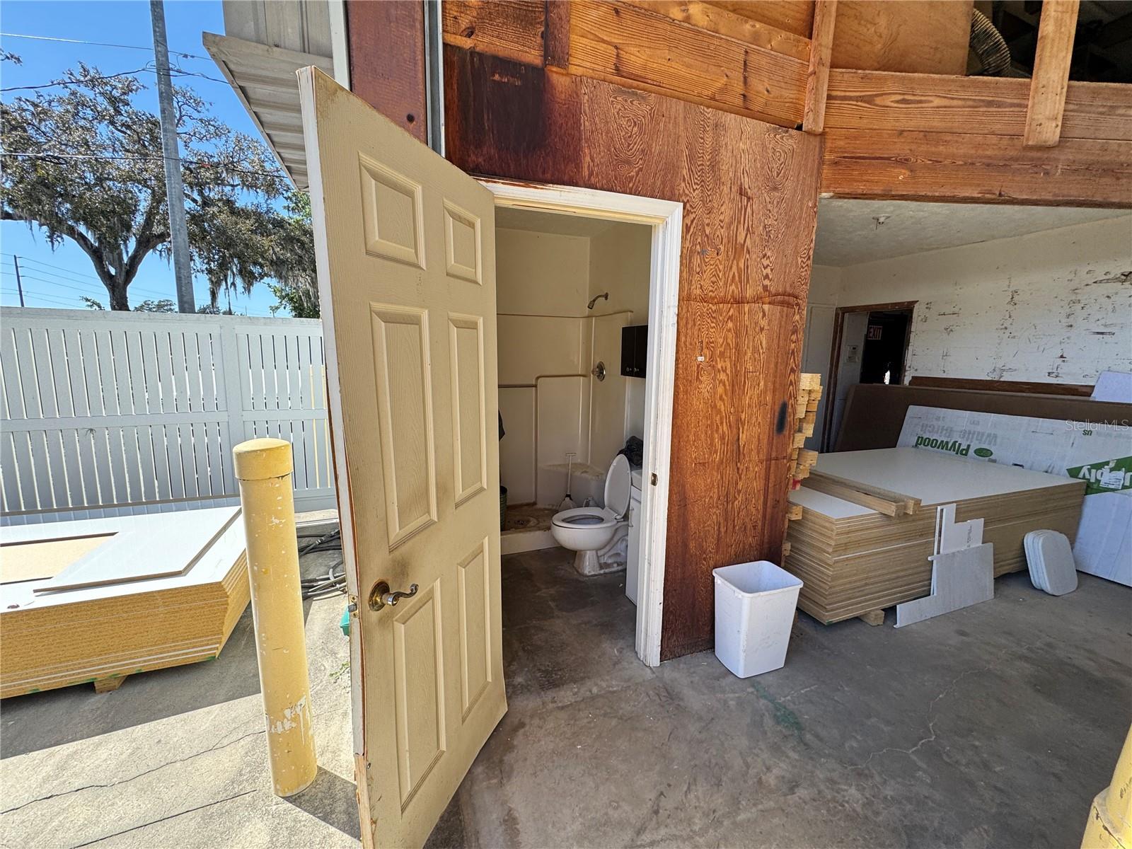 Image 28 of 71 For 2914 Kenilworth Boulevard