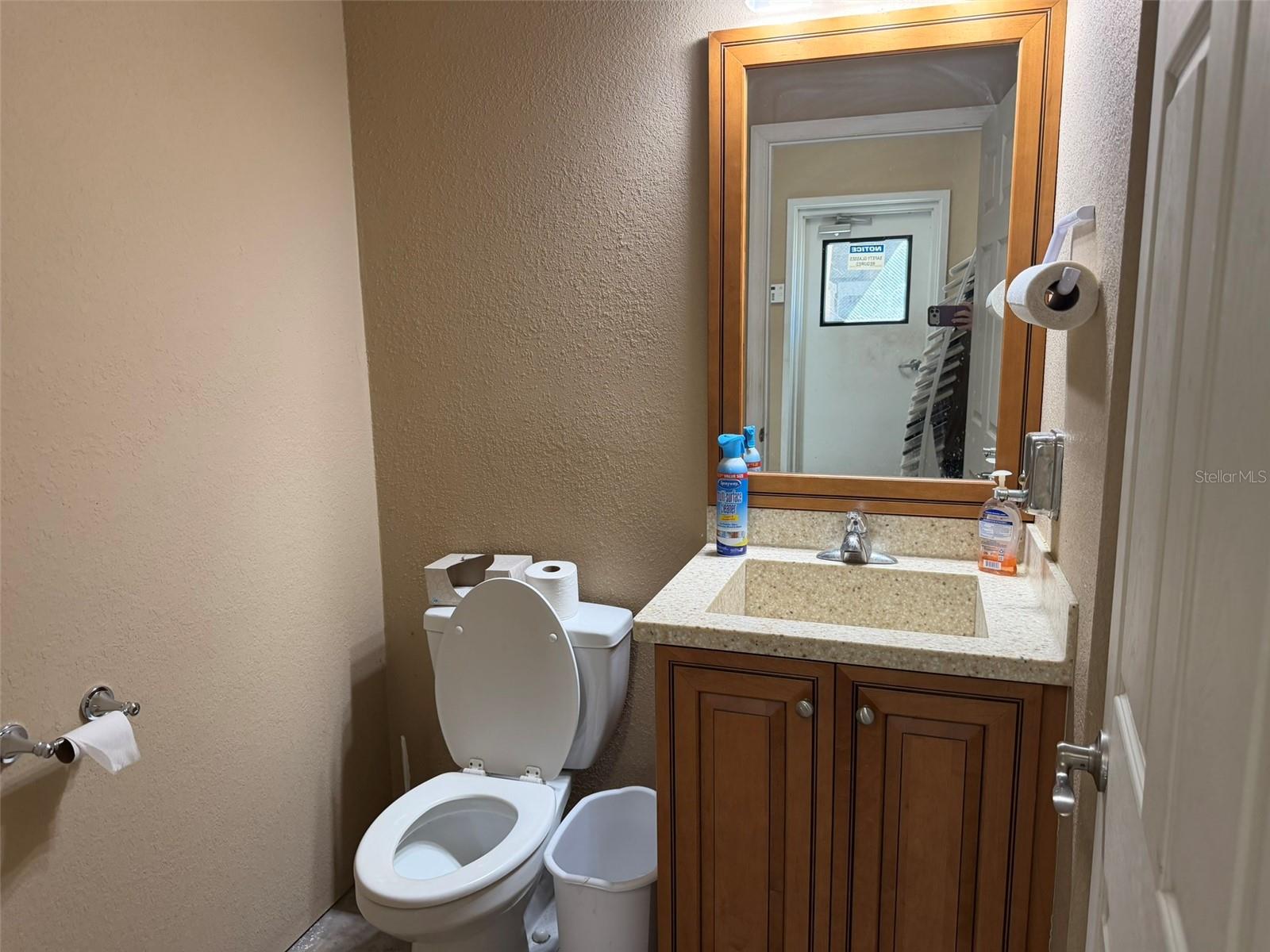 Image 33 of 71 For 2914 Kenilworth Boulevard