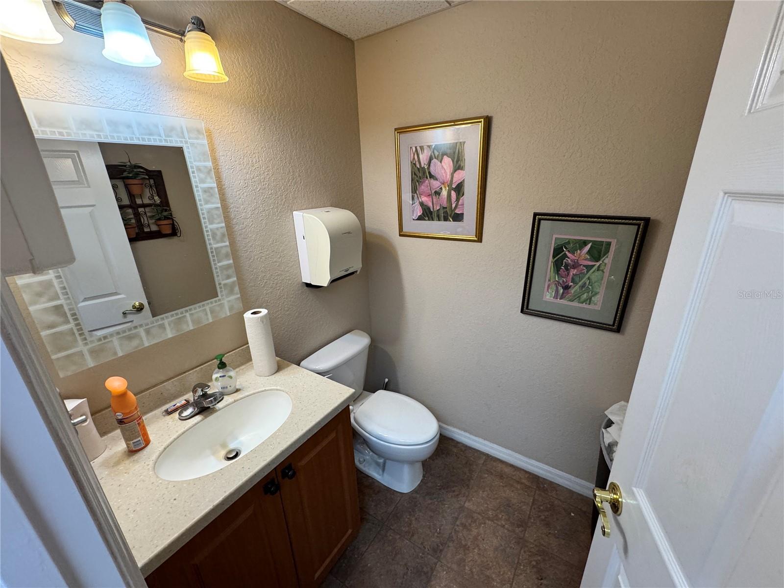 Image 36 of 71 For 2914 Kenilworth Boulevard