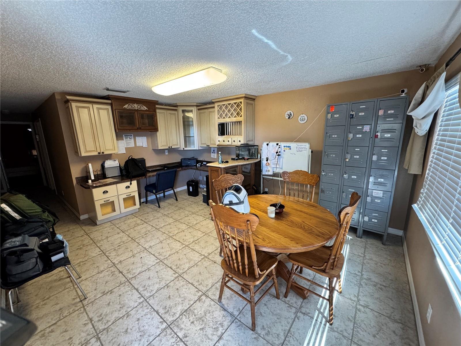 Image 48 of 71 For 2914 Kenilworth Boulevard