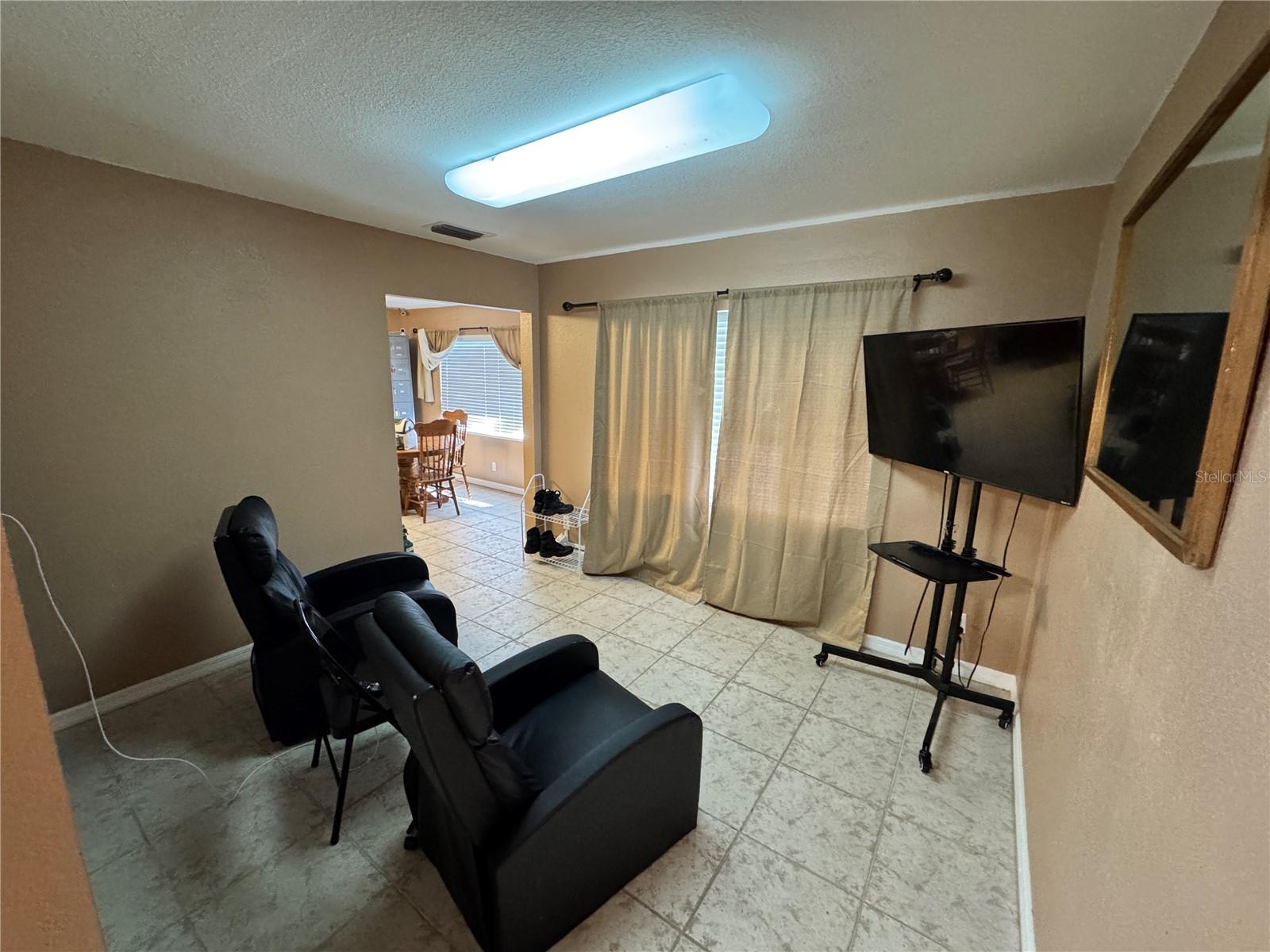 Image 50 of 71 For 2914 Kenilworth Boulevard