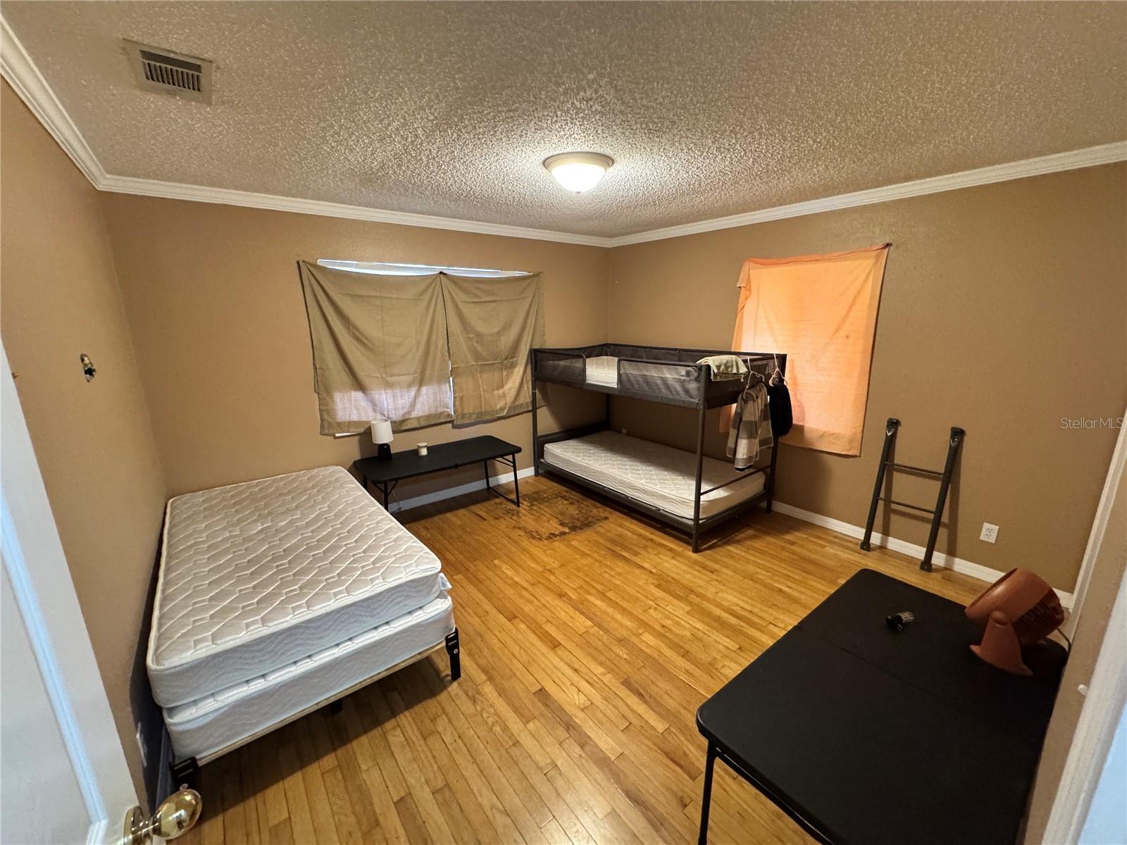 Image 54 of 71 For 2914 Kenilworth Boulevard