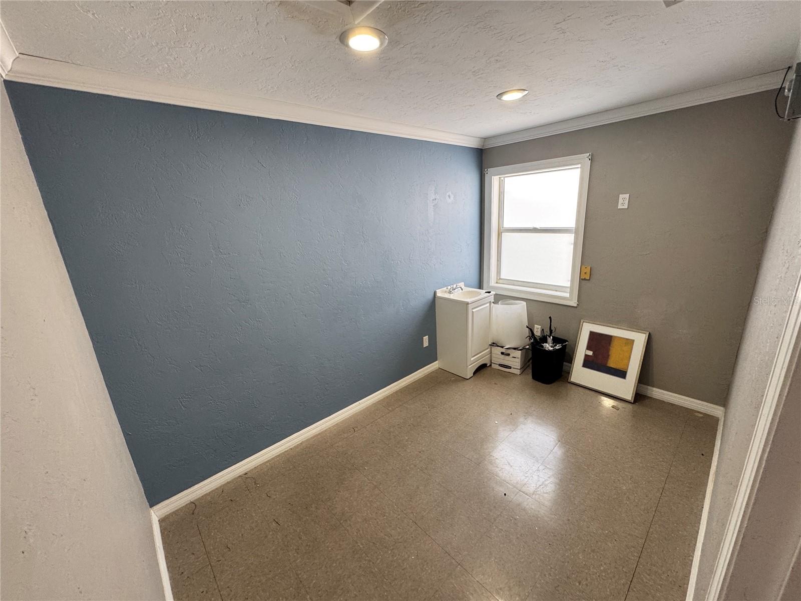 Image 67 of 71 For 2914 Kenilworth Boulevard