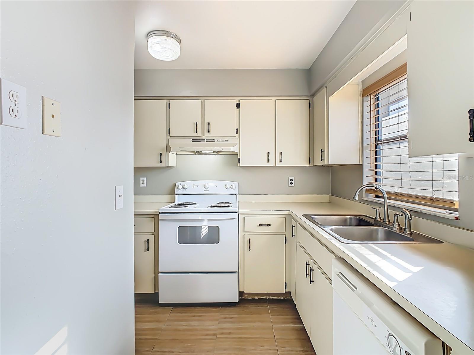 Image 18 of 46 For 1015 Harden Court