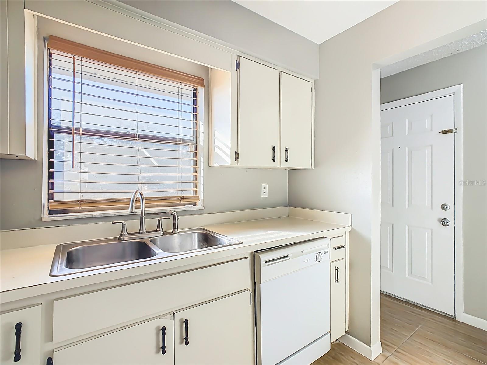 Image 21 of 46 For 1015 Harden Court