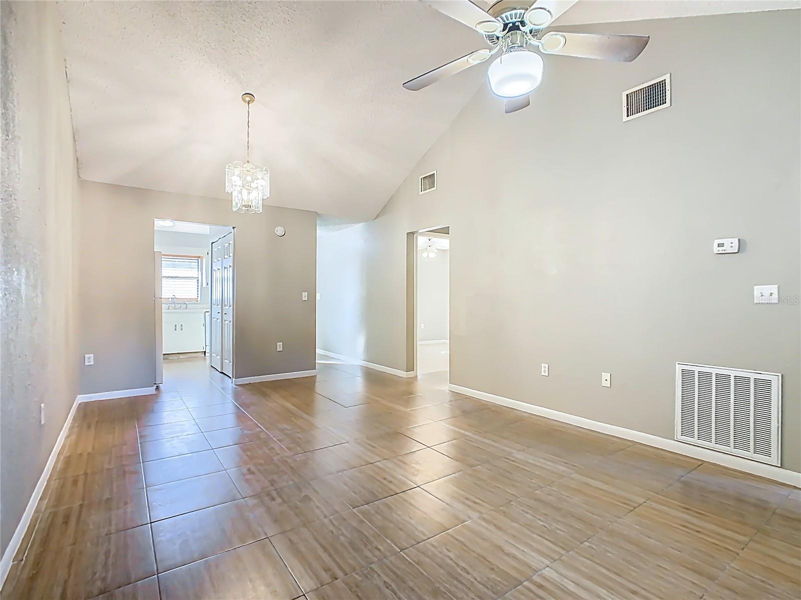 Image 28 of 46 For 1015 Harden Court