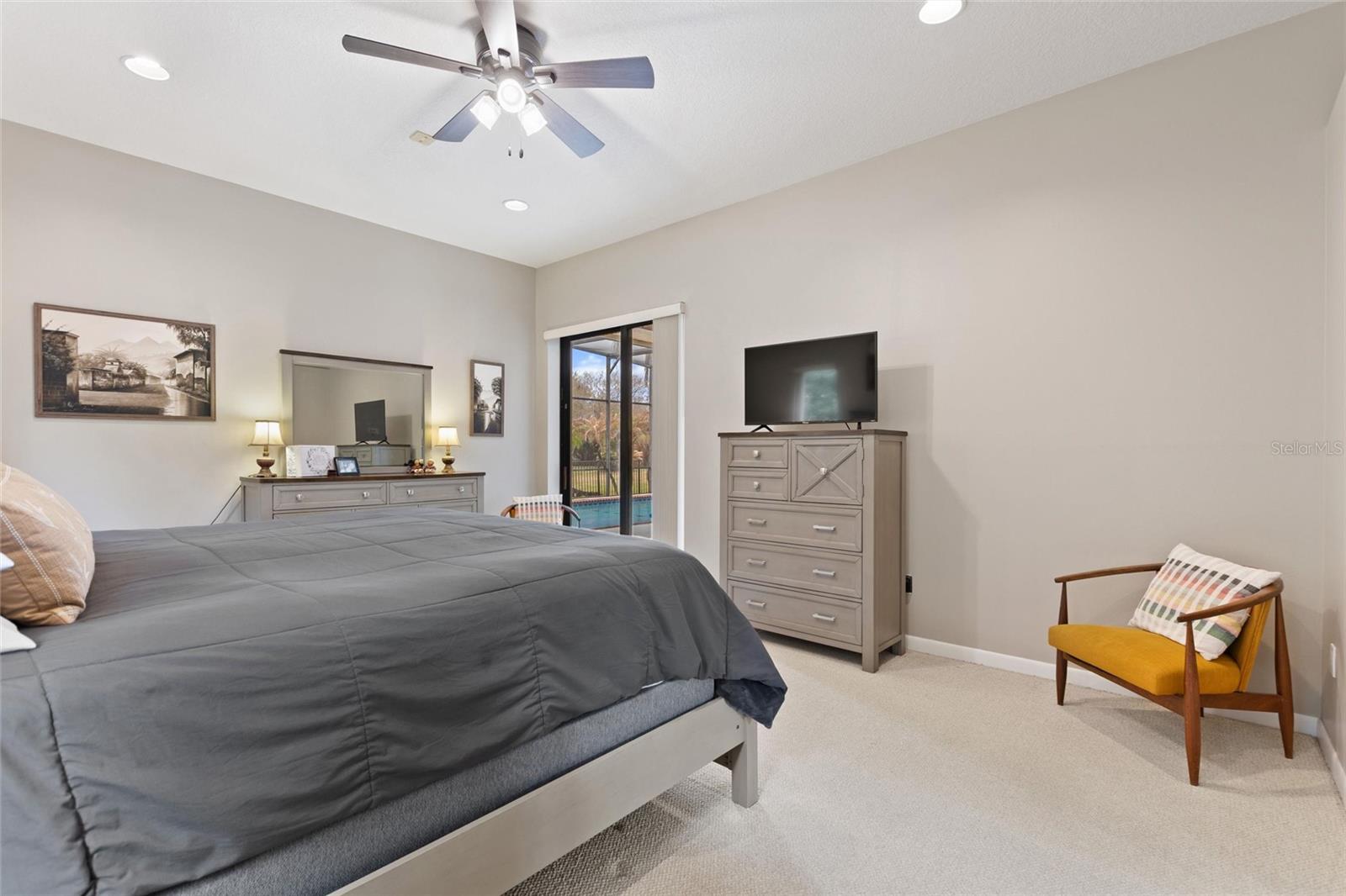 Image 17 of 45 For 503 Hamilton Shores Court Ne