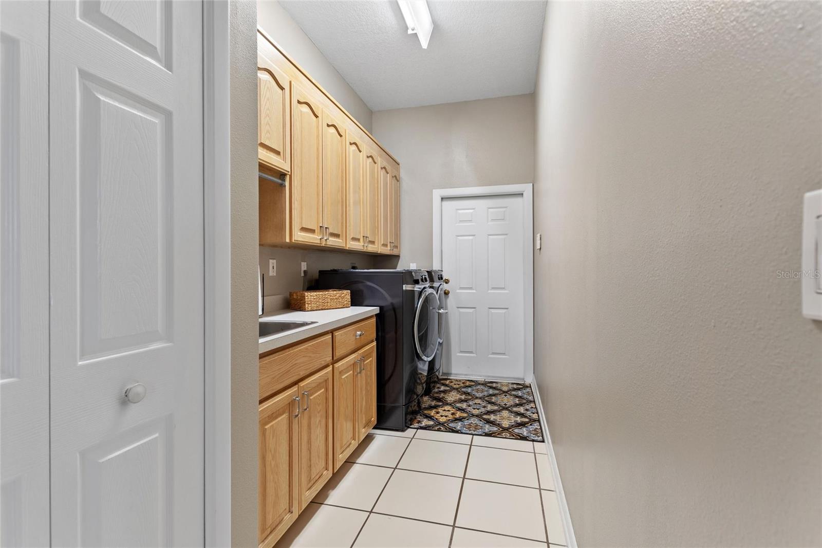 Image 31 of 45 For 503 Hamilton Shores Court Ne