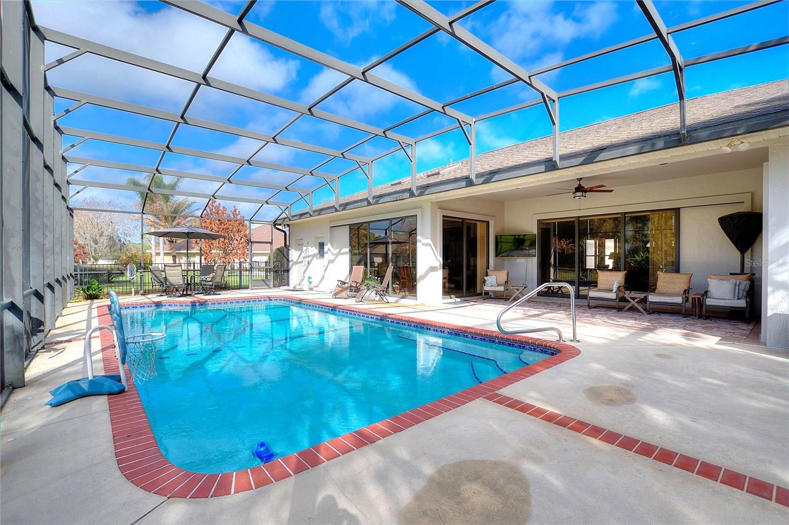 Image 33 of 45 For 503 Hamilton Shores Court Ne