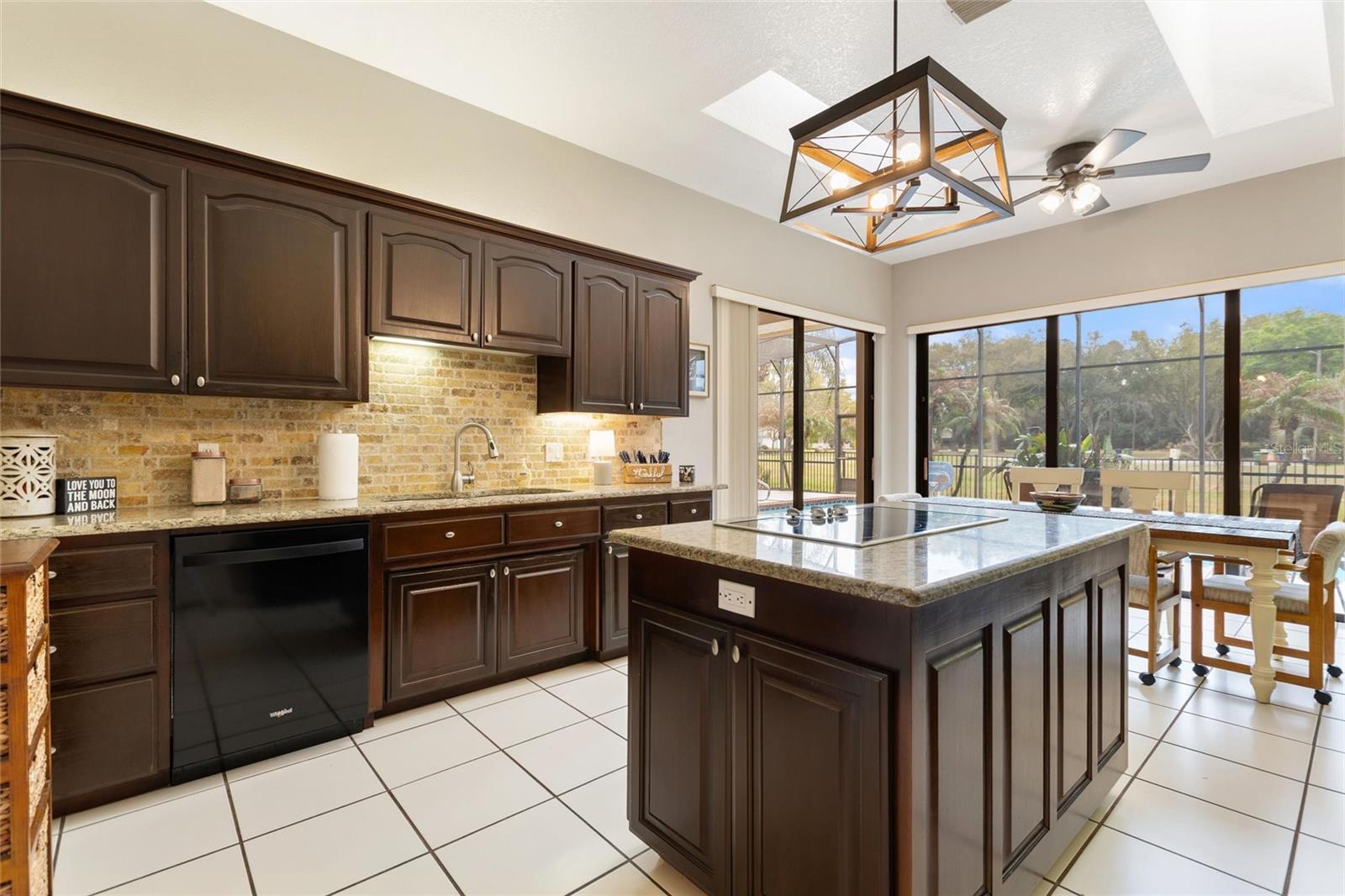 Image 9 of 45 For 503 Hamilton Shores Court Ne