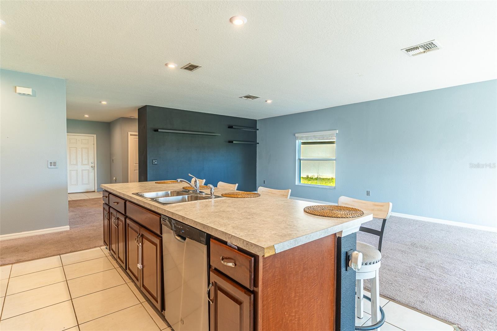 Image 6 of 27 For 385 Quarry Rock Circle