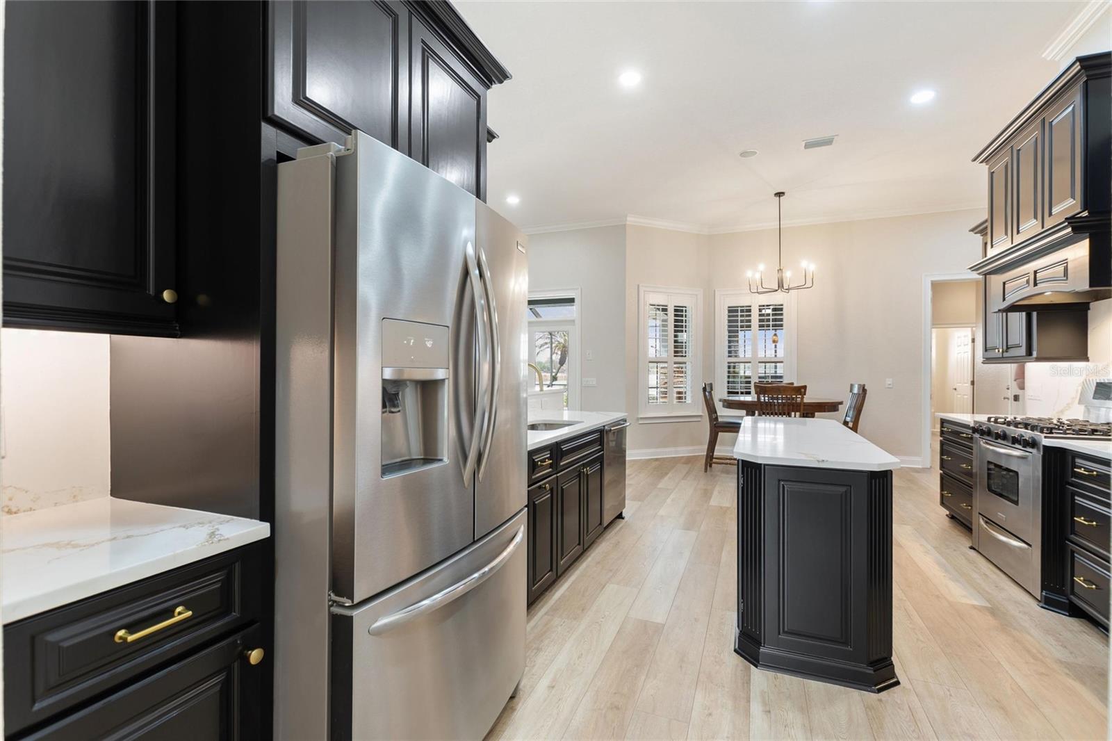 Image 17 of 70 For 4848 Island Shores Lane