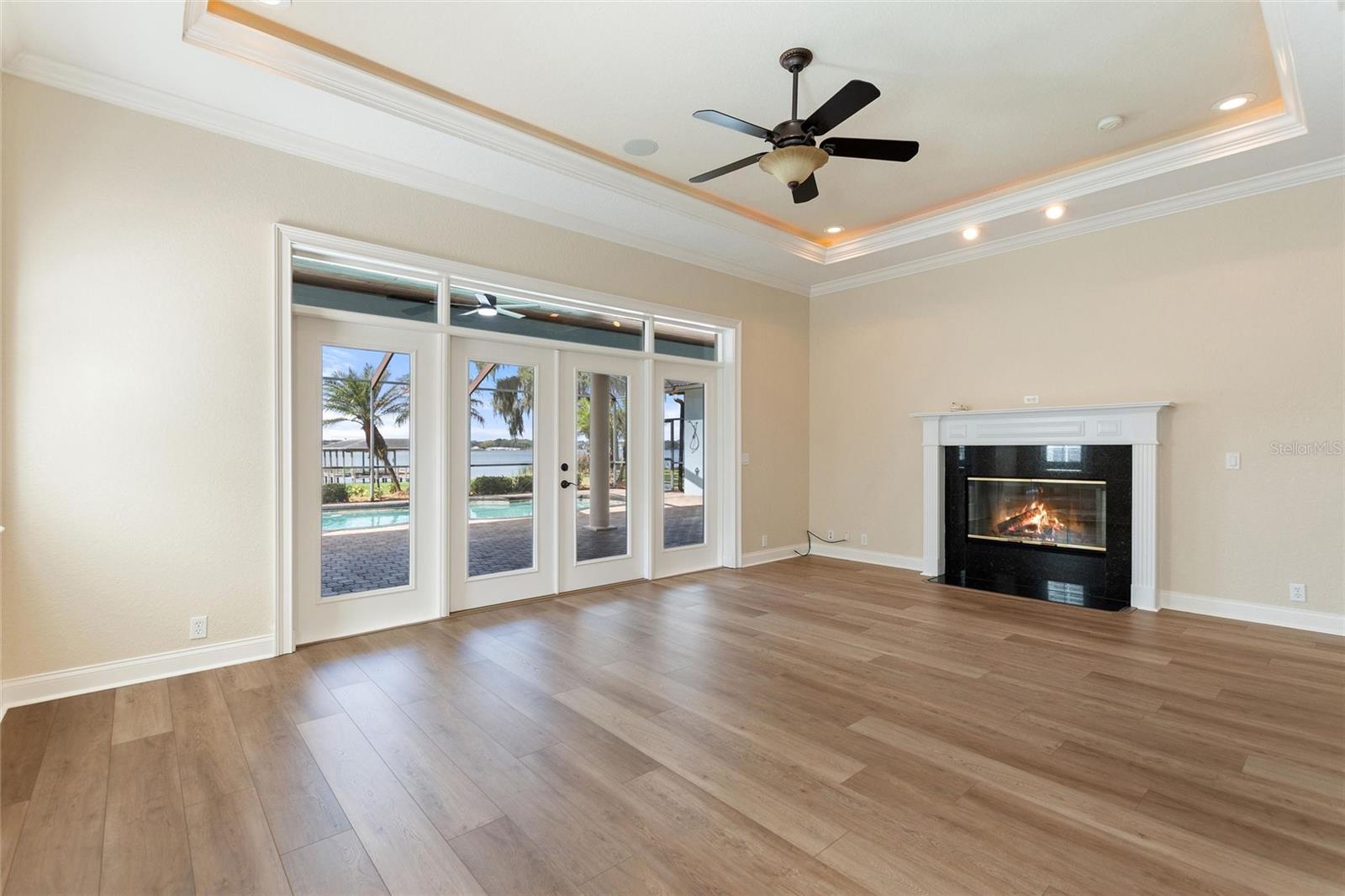 Image 23 of 70 For 4848 Island Shores Lane