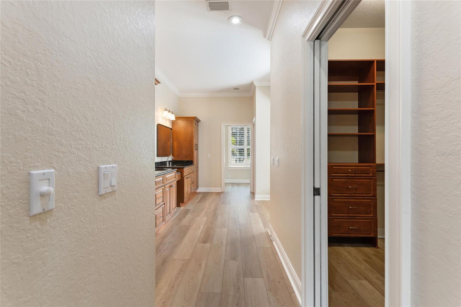 Image 26 of 70 For 4848 Island Shores Lane