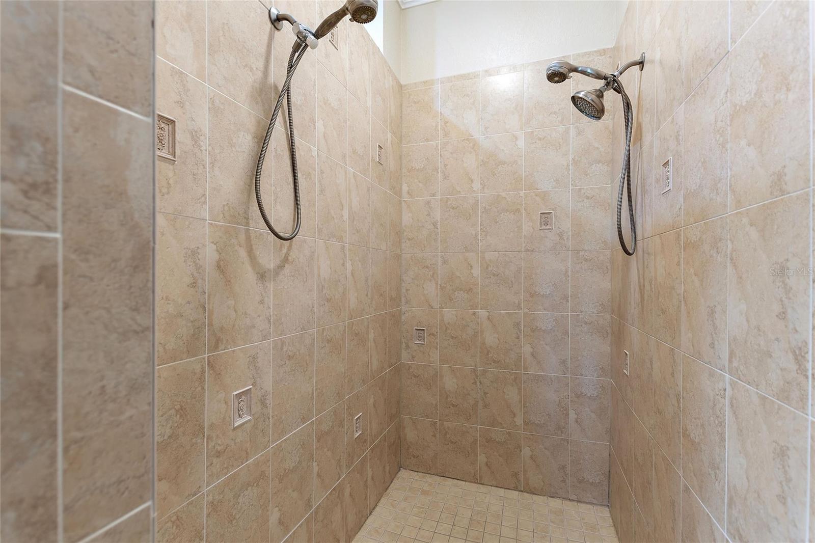 Image 31 of 70 For 4848 Island Shores Lane