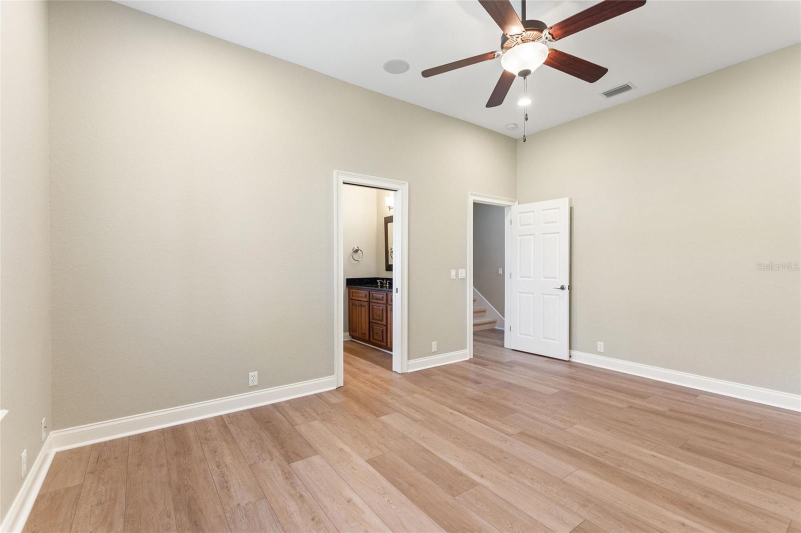 Image 34 of 70 For 4848 Island Shores Lane