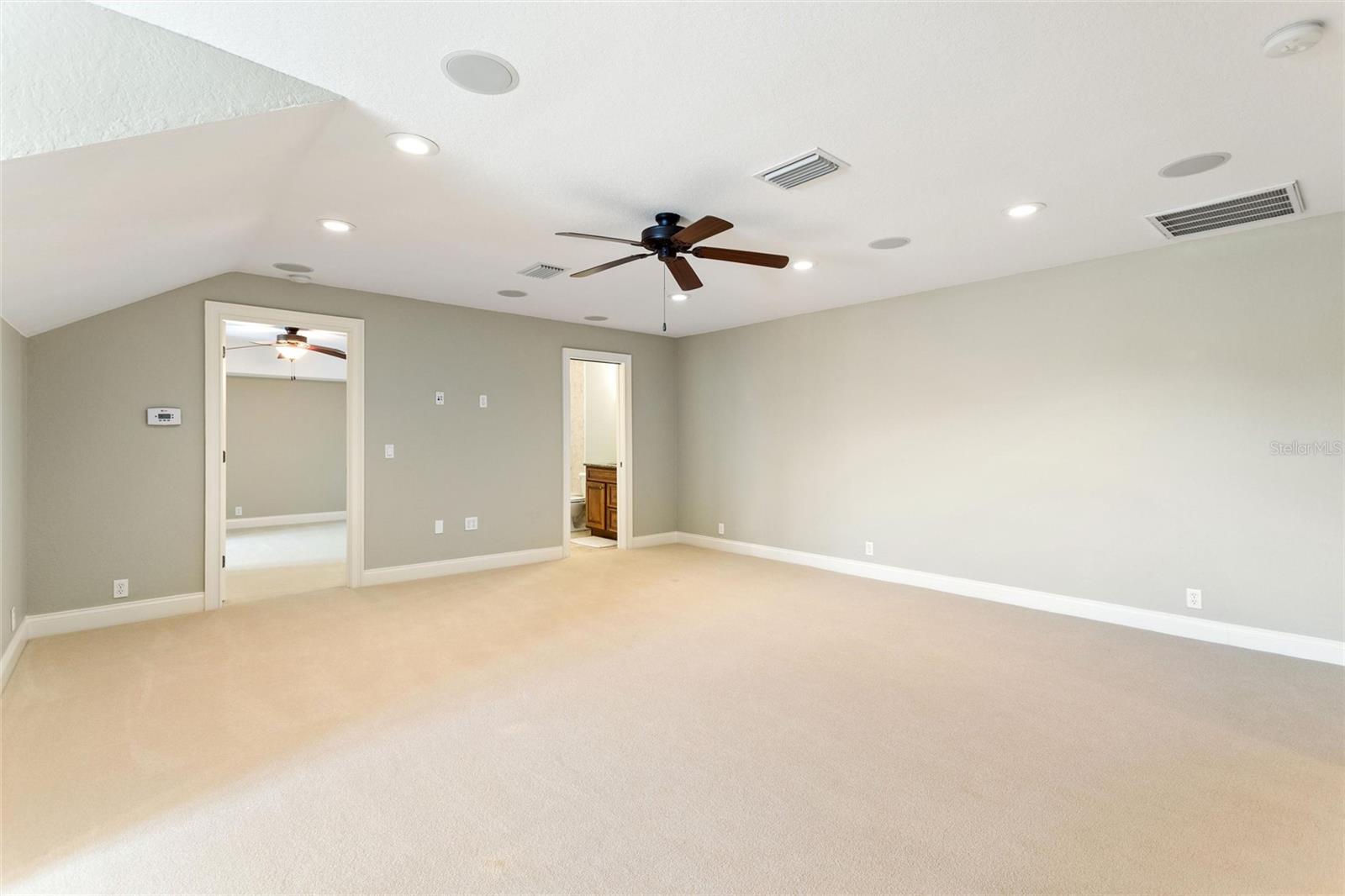 Image 43 of 70 For 4848 Island Shores Lane