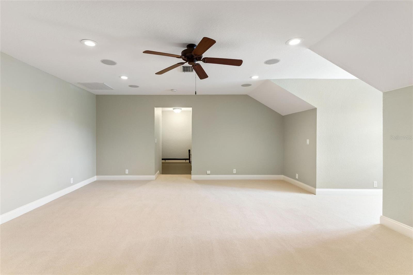 Image 45 of 70 For 4848 Island Shores Lane