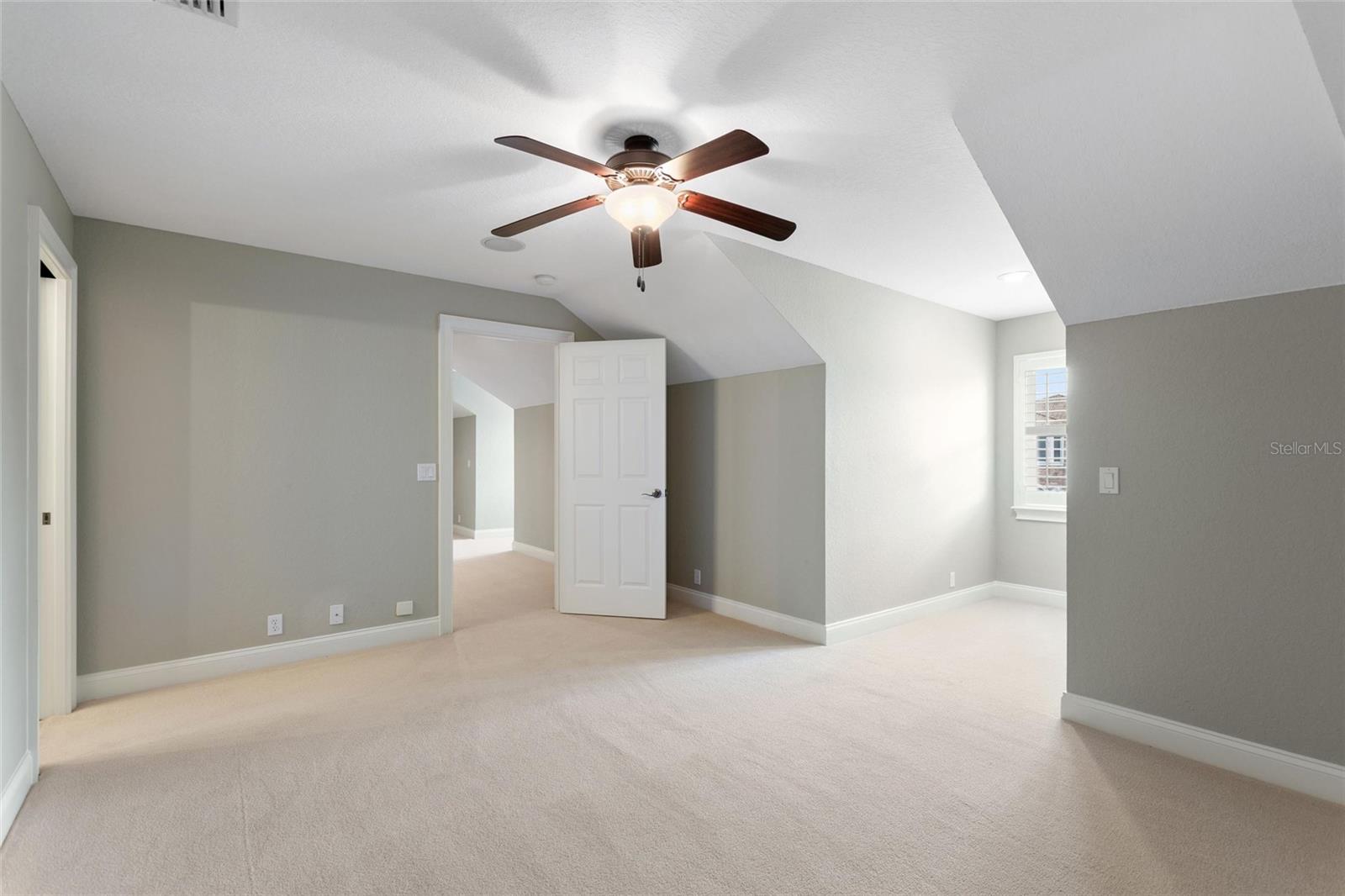 Image 46 of 70 For 4848 Island Shores Lane