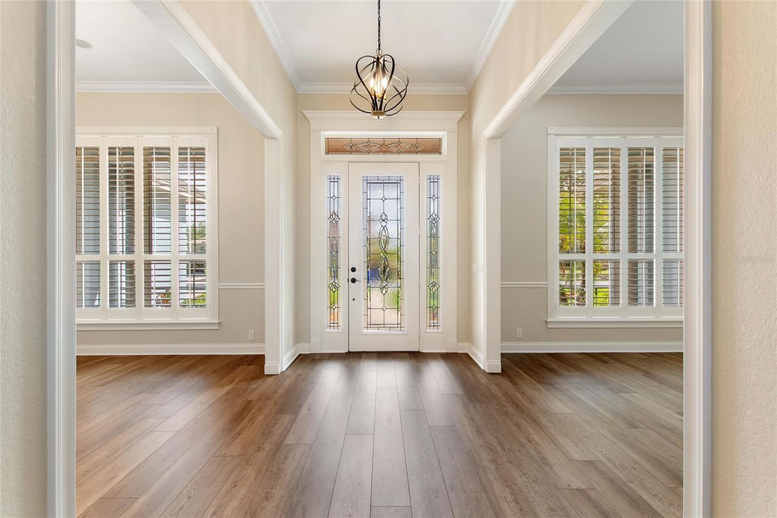 Image 7 of 70 For 4848 Island Shores Lane