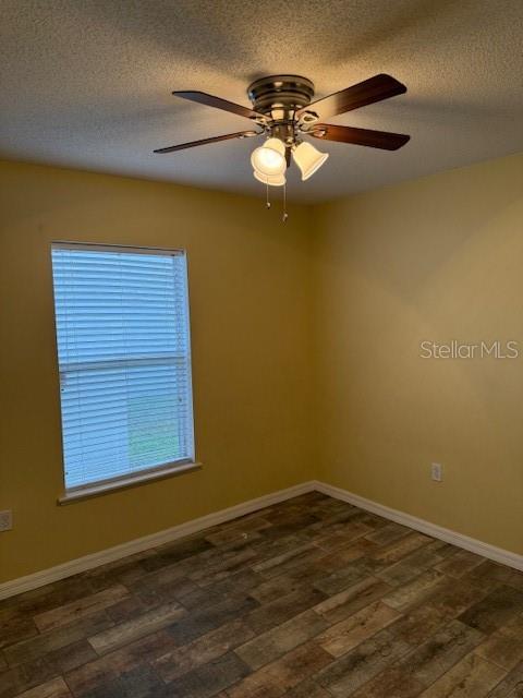 Image 22 of 39 For 8004 Settlers Creek Lane