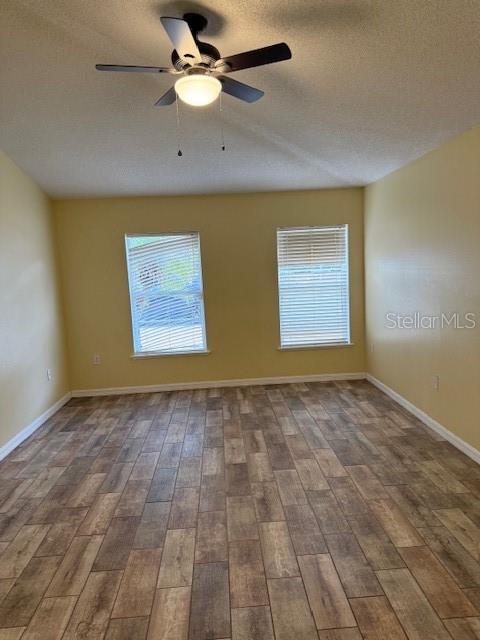 Image 25 of 39 For 8004 Settlers Creek Lane