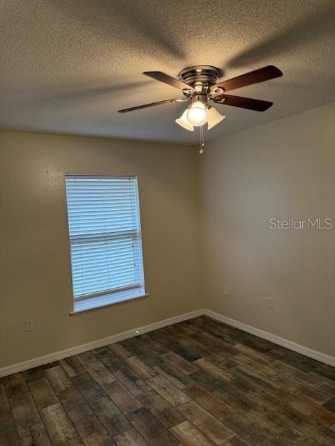 Image 30 of 39 For 8004 Settlers Creek Lane