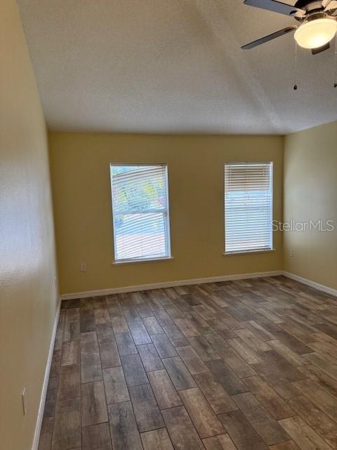 Image 8 of 39 For 8004 Settlers Creek Lane