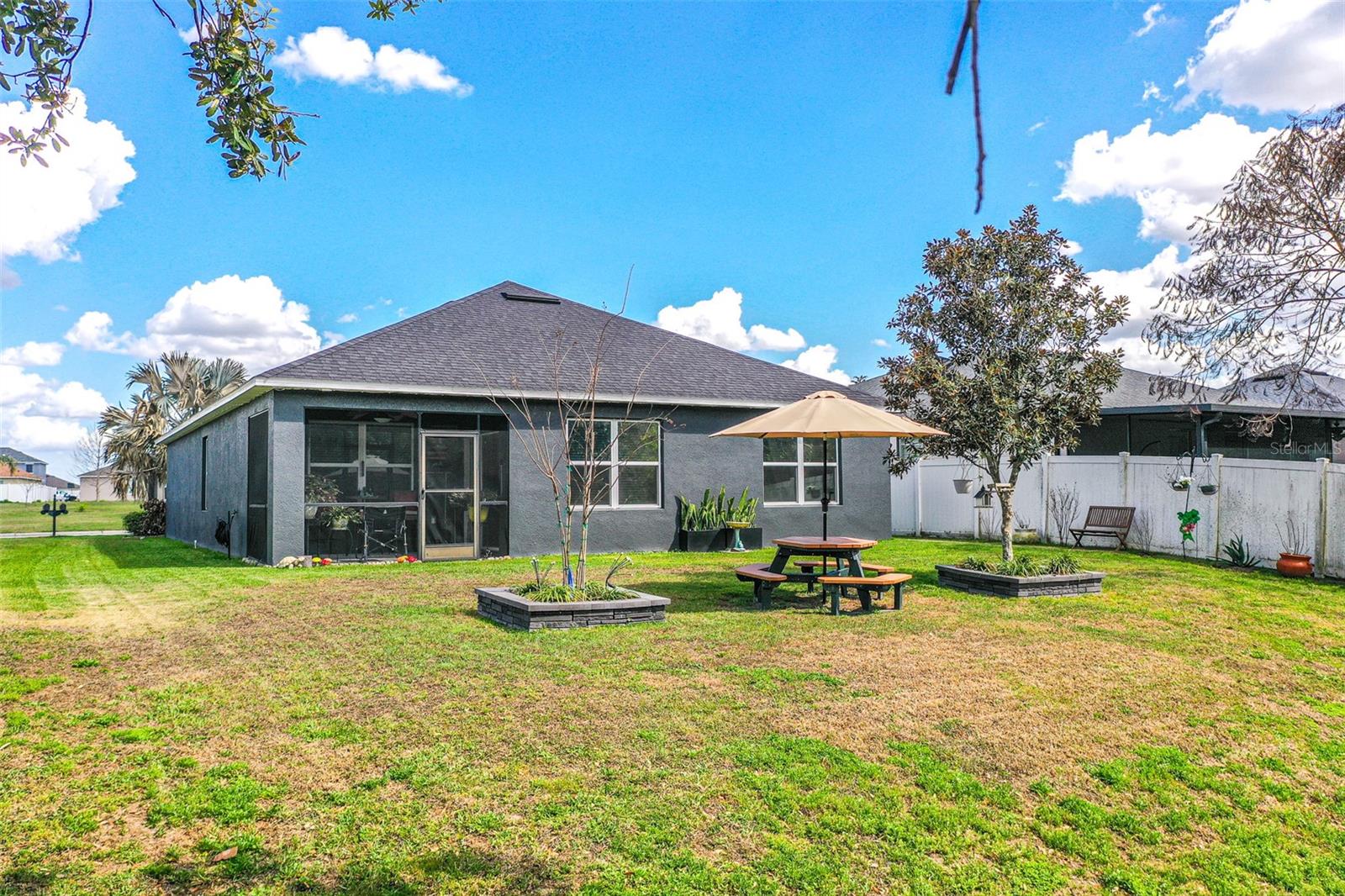 Image 23 of 32 For 1989 Van Buren Loop