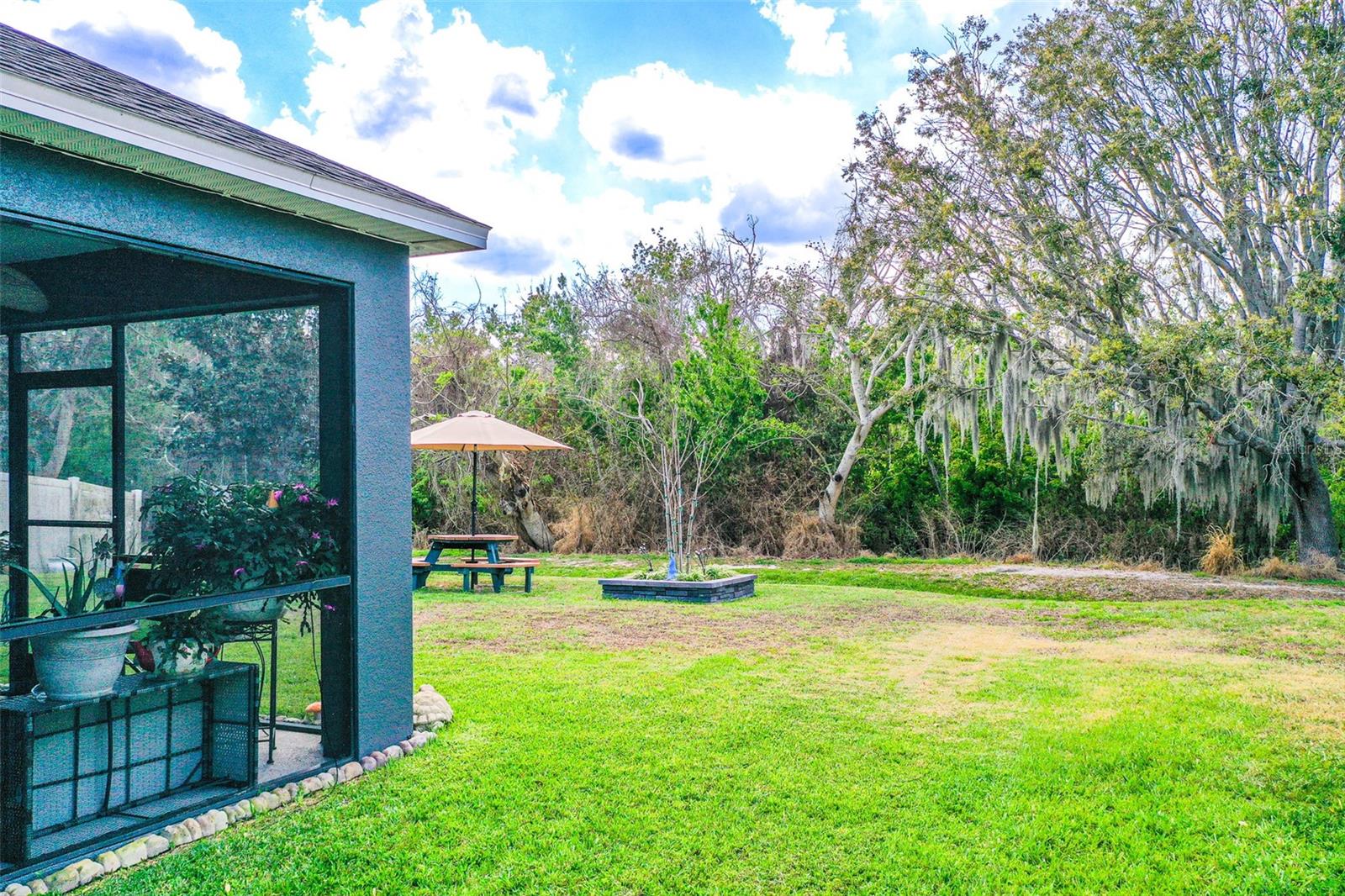 Image 25 of 32 For 1989 Van Buren Loop