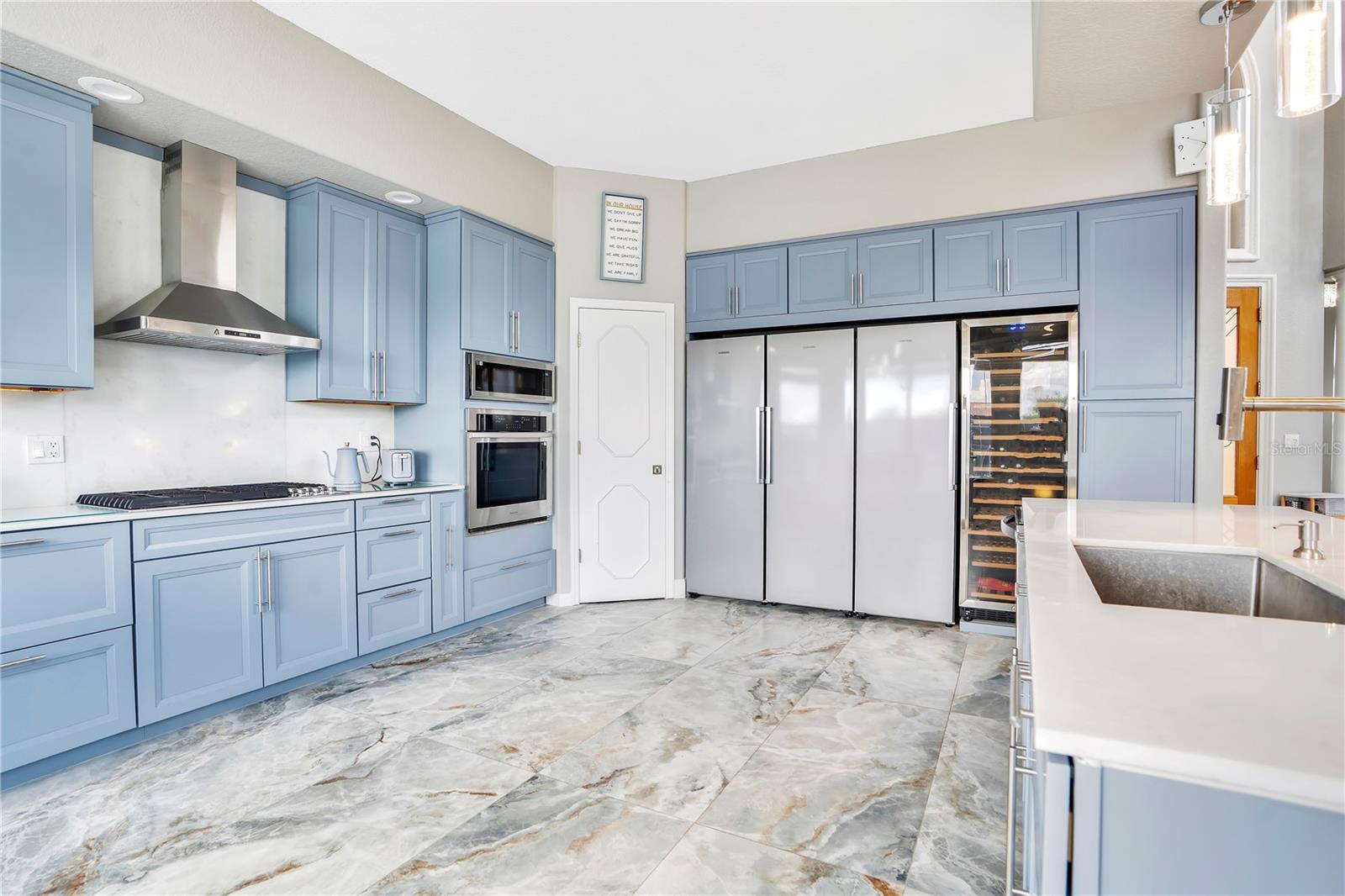 Image 11 of 87 For 934 Symphony Isles Boulevard