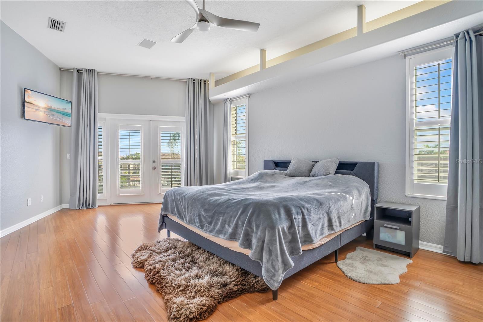 Image 27 of 87 For 934 Symphony Isles Boulevard