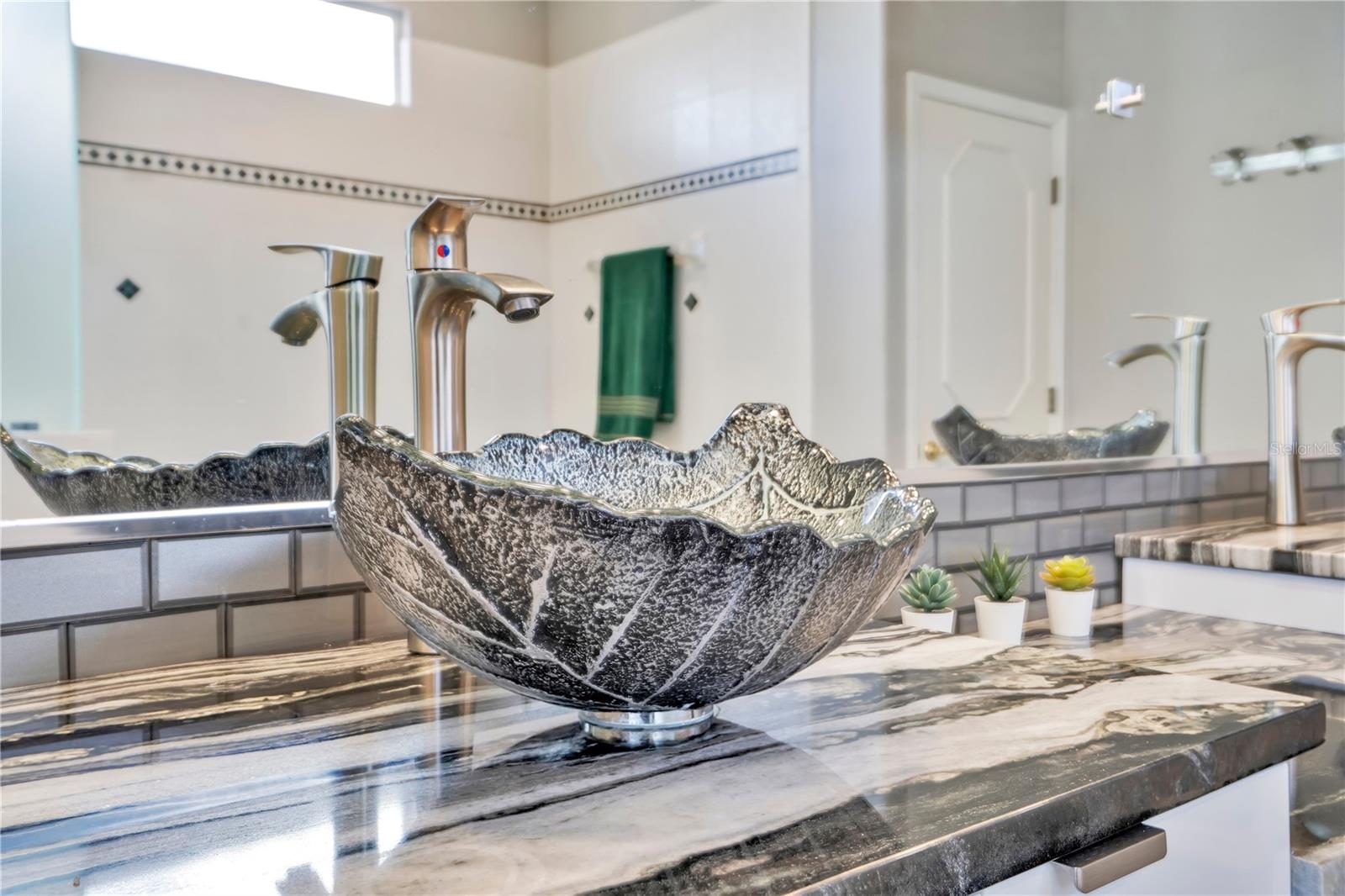 Image 31 of 87 For 934 Symphony Isles Boulevard