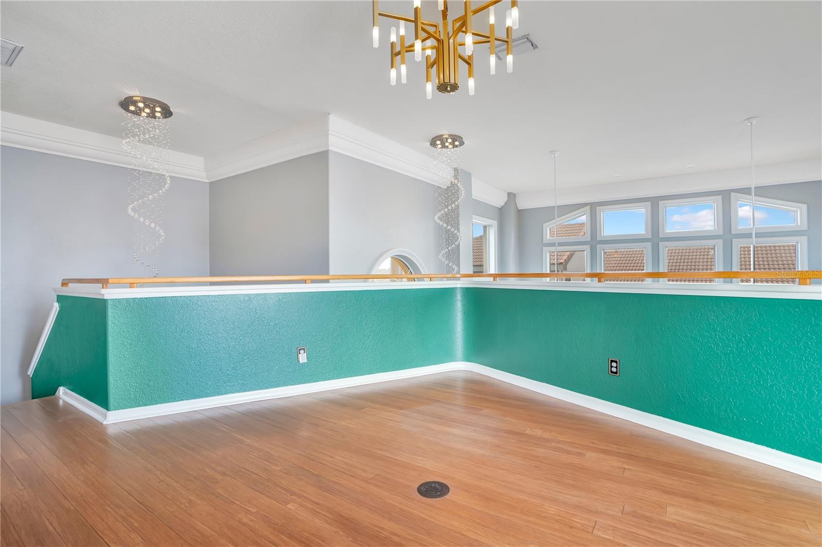 Image 36 of 87 For 934 Symphony Isles Boulevard