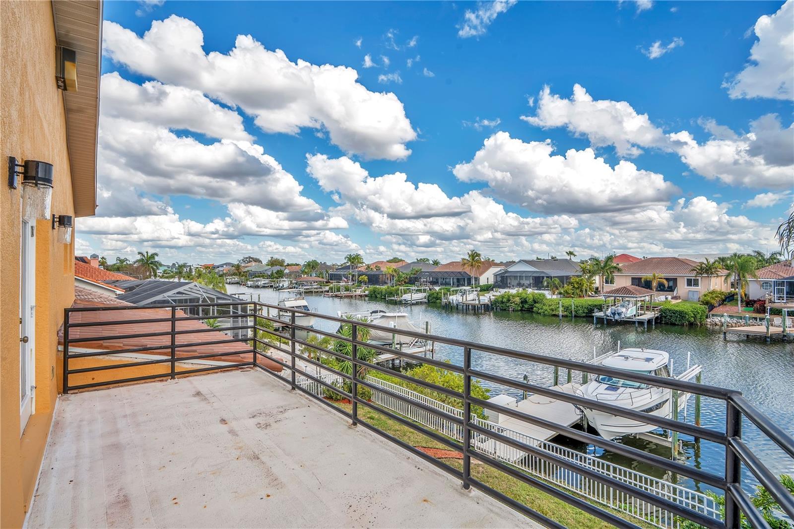 Image 37 of 87 For 934 Symphony Isles Boulevard