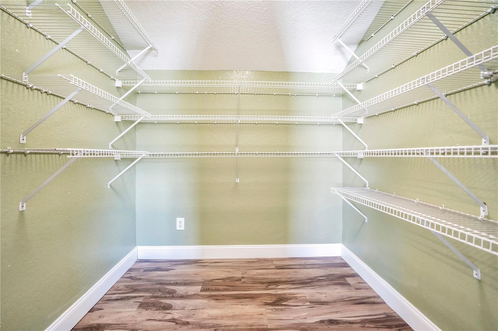 Image 42 of 87 For 934 Symphony Isles Boulevard