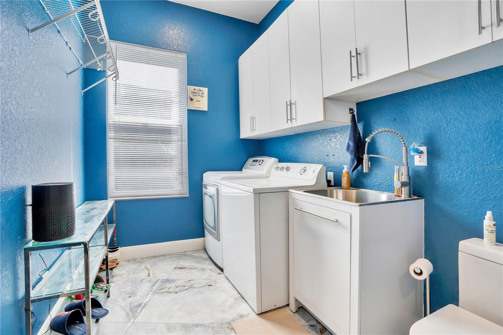 Image 44 of 87 For 934 Symphony Isles Boulevard