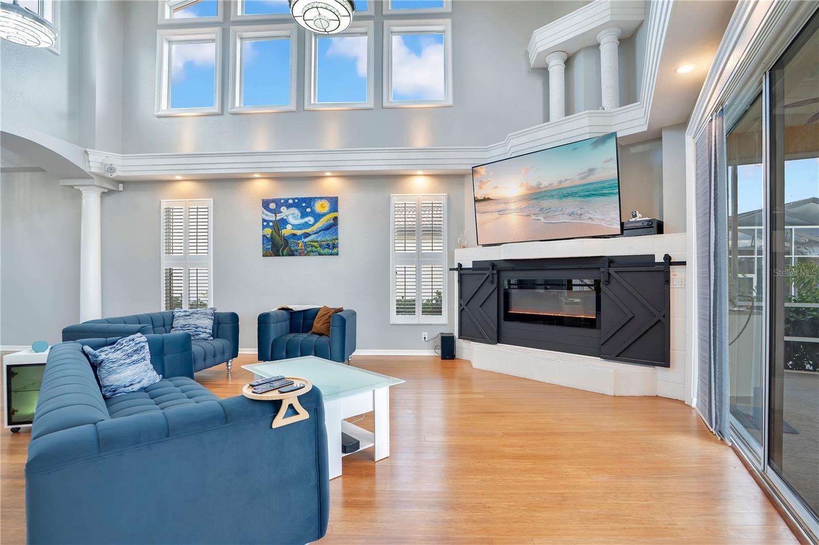 Image 5 of 87 For 934 Symphony Isles Boulevard