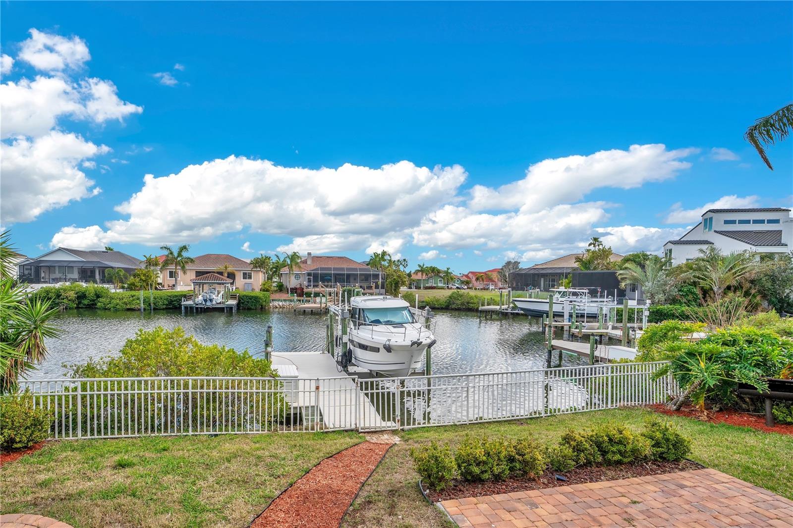 Image 50 of 87 For 934 Symphony Isles Boulevard