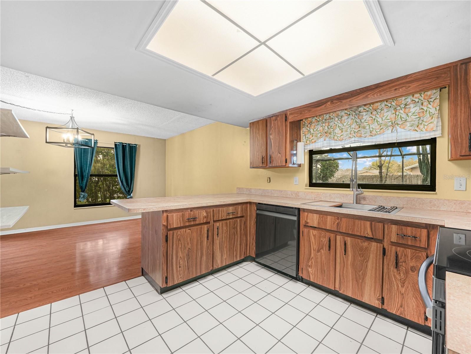 Image 10 of 25 For 2610 Sprucewood Lane