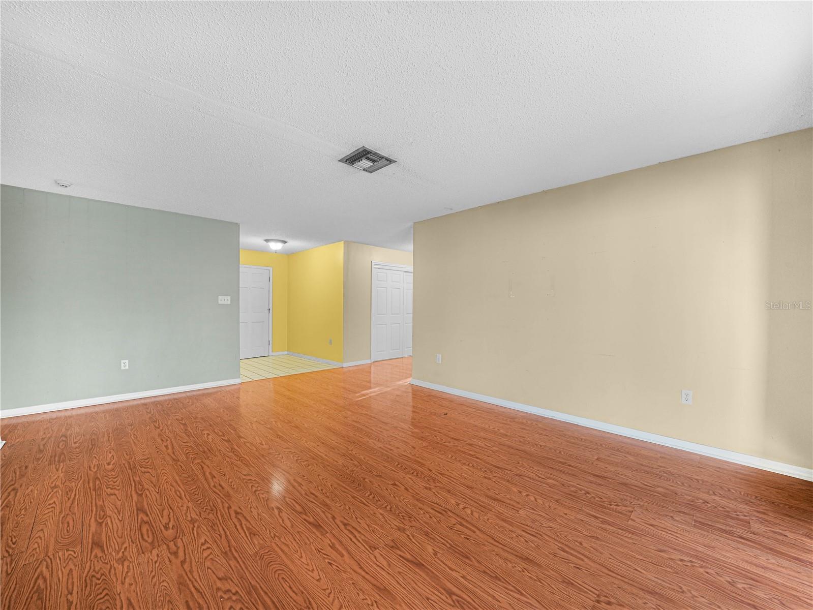 Image 3 of 25 For 2610 Sprucewood Lane