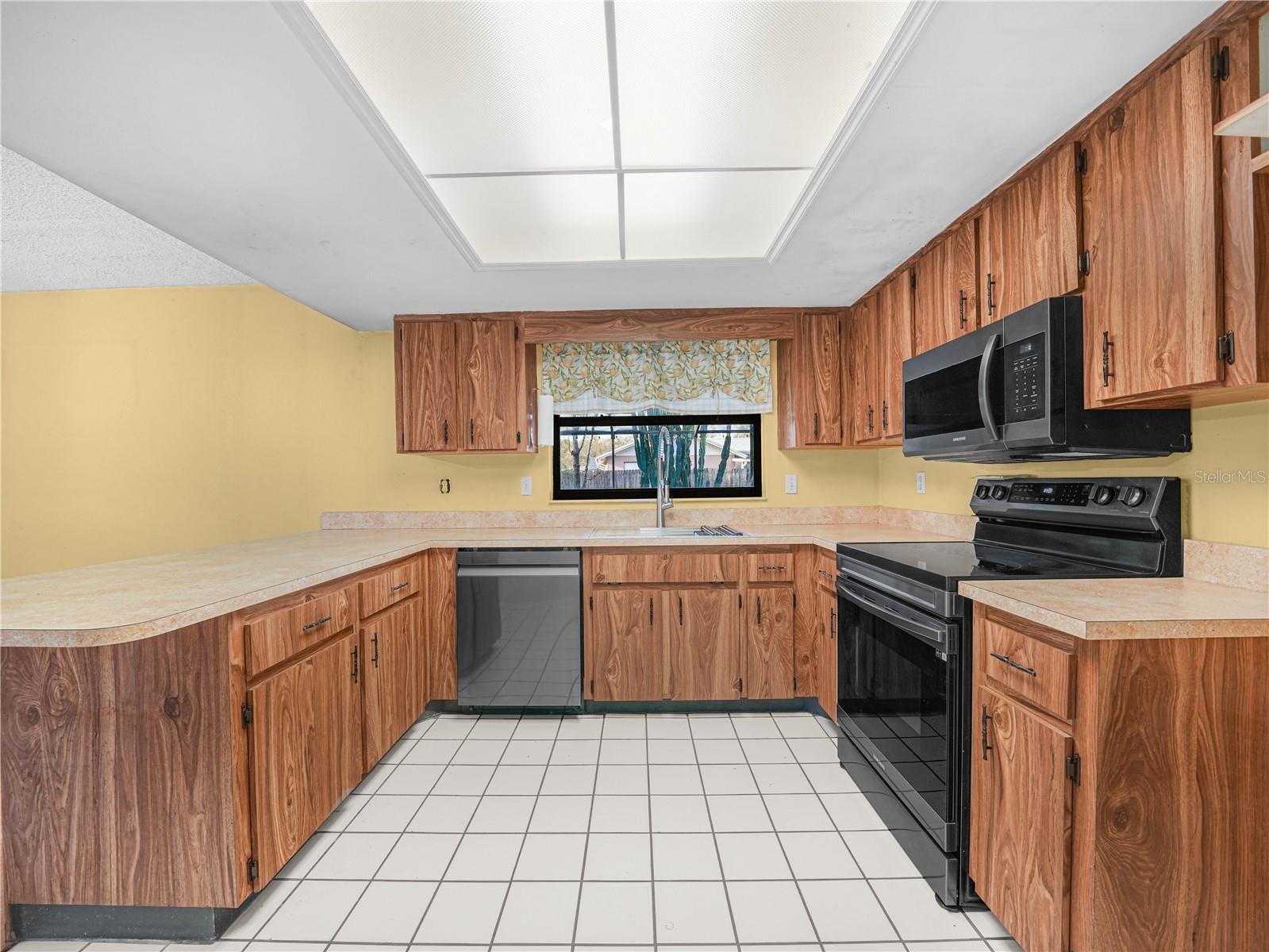 Image 9 of 25 For 2610 Sprucewood Lane