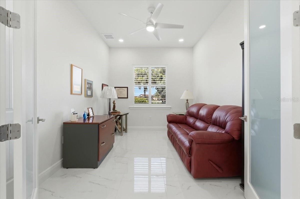 Image 23 of 44 For 517 Home Coming Way