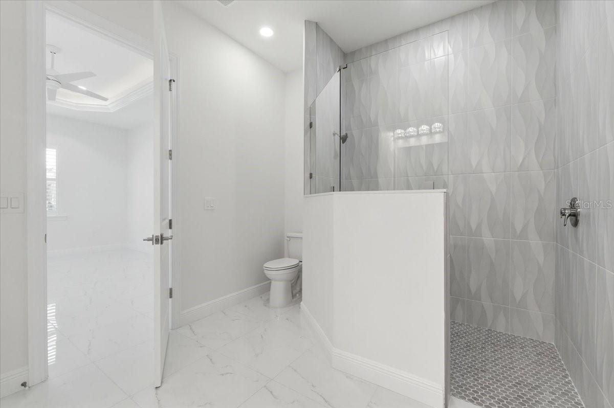 Image 28 of 44 For 517 Home Coming Way