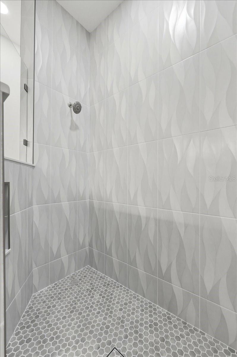 Image 29 of 44 For 517 Home Coming Way