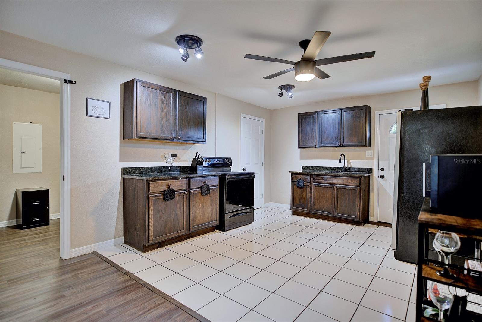 Image 24 of 53 For 12360 Us-27  