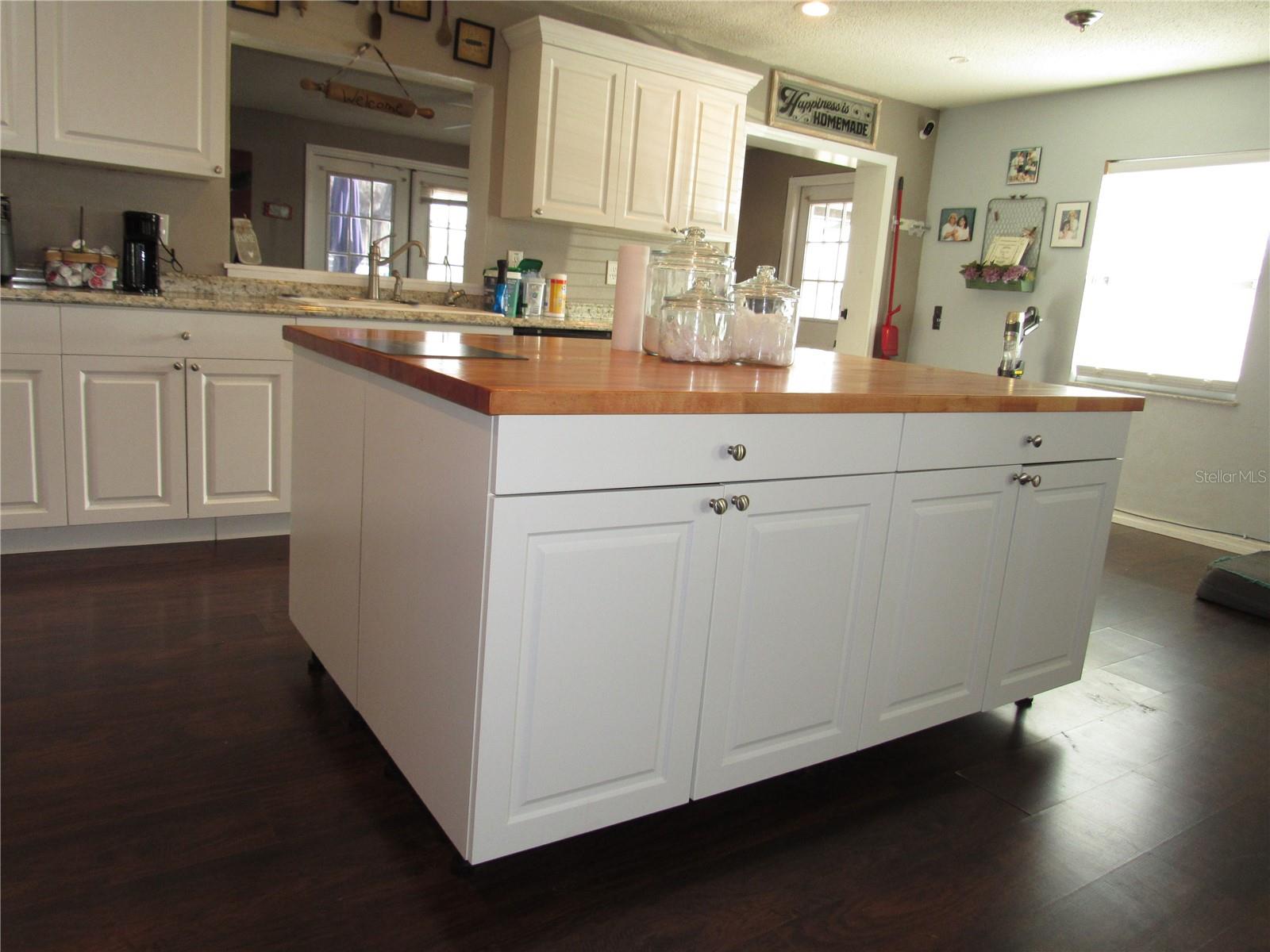 Image 12 of 50 For 330 Moccasin Hollow Road