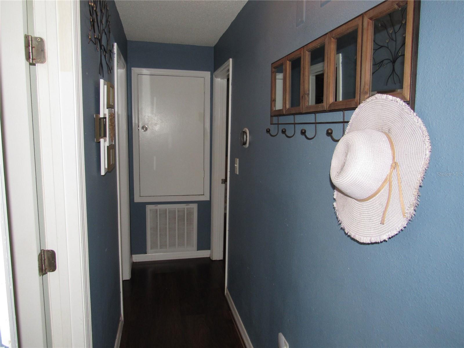 Image 23 of 50 For 330 Moccasin Hollow Road